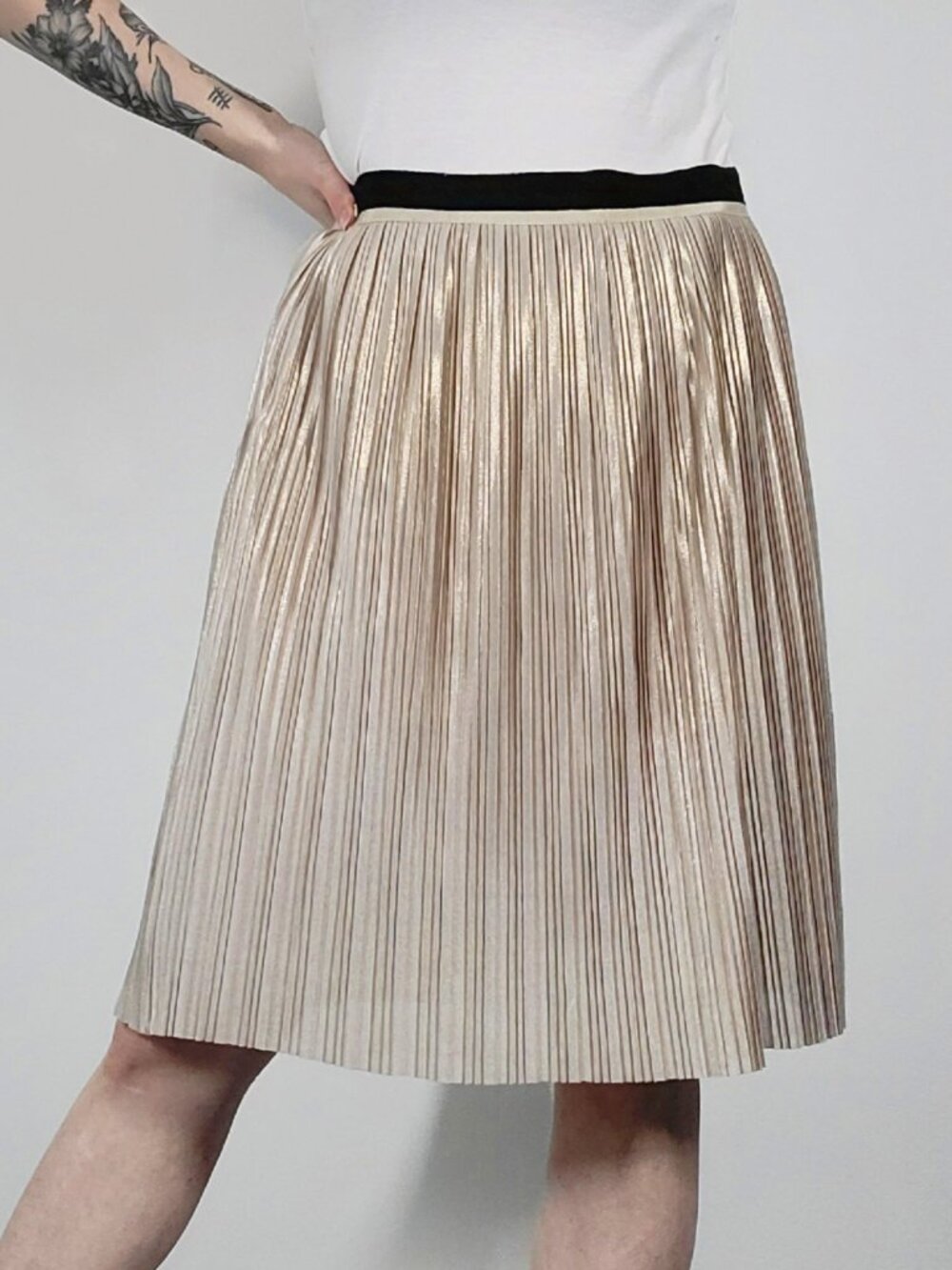 NWT Tommy Hilfiger Metallic Pleated Skirt